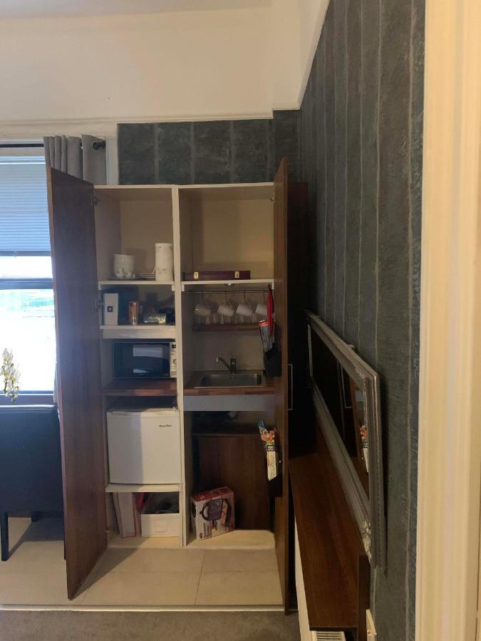 Upstairs Studio - Private Kitchenette And Small En-Suite Dublin Exterior foto